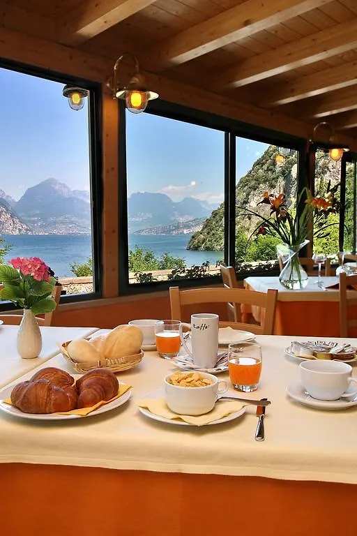 Campsite Camping Alpino - Nature Village Malcesine